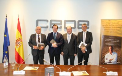 Carlos Moro Presenta Su Último Libro En La Sede De La CEOE Junto A Garamendi